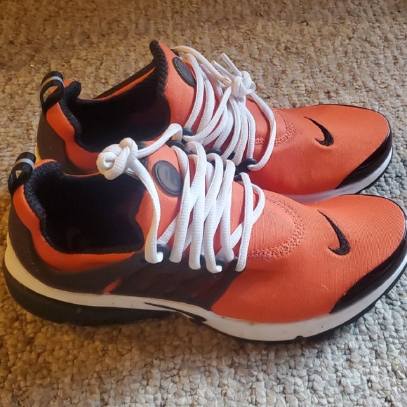 Nike Mens Bright Orange and Black Sneakers